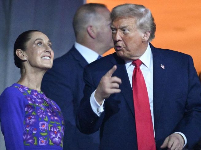 La posible asistencia supondría una nueva oportunidad para un encuentro presencial entre Sheinbaum y Trump, quienes mantienen una intensa comunicación desde el regreso del republicano a la Casa Blanca. AFP / ARCHIVO