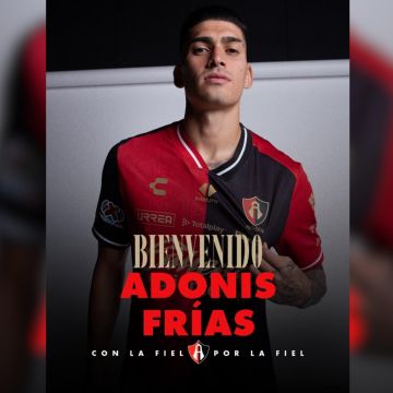 Adonis Frías, originario de Florencio Varela, Argentina, cuenta con una trayectoria que lo ha llevado a competir en distintos escenarios del futbol sudamericano y mexicano. X / @AtlasFC