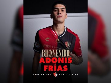 Adonis Frías, originario de Florencio Varela, Argentina, cuenta con una trayectoria que lo ha llevado a competir en distintos escenarios del futbol sudamericano y mexicano. X / @AtlasFC