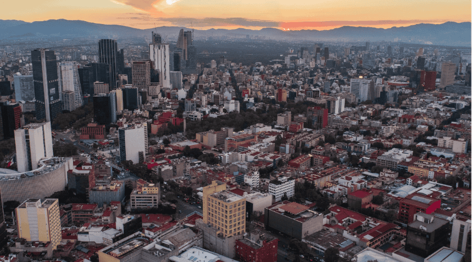 La nueva delimitación de la Zona Metropolitana del Valle de México (ZMVM) suma 84 municipios y alcaldías de la CDMX, Estado de México, Hidalgo y, por primera vez, Morelos con Huitzilac. ESPECIAL/Canva