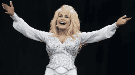 Dolly Parton compartió su vida con Carl Dean desde 1966 hasta la muerte de su amado esposo en 2025. AFP / ARCHIVO
