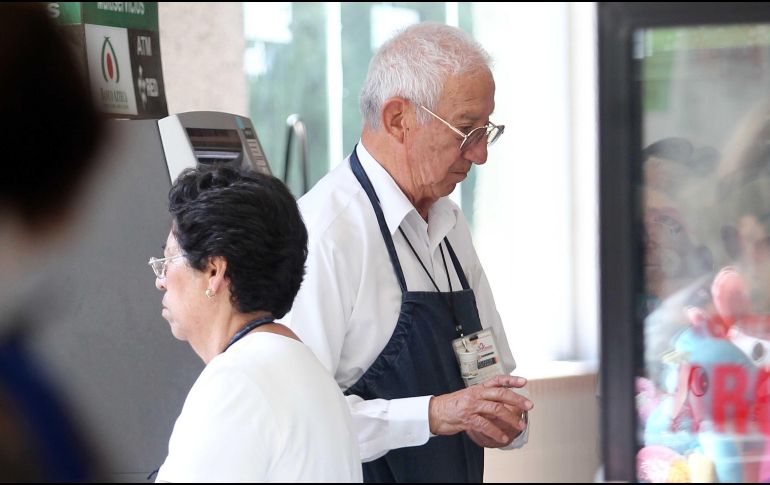 Un especialista de la UNAM destacó que los jóvenes son los primeros en salir del mercado laboral cuando la economía no crece. EL INFORMADOR / ARCHIVO