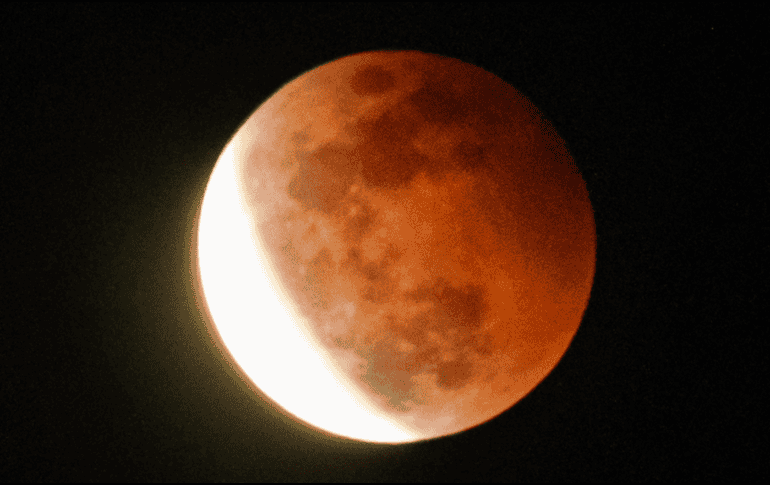 Este evento astronómico será visible en México, ya que el país se encuentra dentro de la zona de visibilidad del eclipse lunar parcial, al igual que el resto de América. CANVA