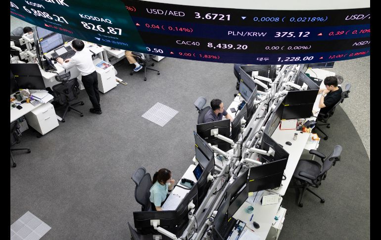 Al interior del mercado mexicano, destacaron las pérdidas de las emisoras Industrias Peñoles, Orbia, GCC y Grupo Aeroportuario del Centro Norte. EFE/J. Heon Kyun