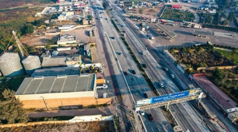 Las obras de ampliación de la Carretera a Chapala y la Línea 5 del transporte público arrancarán a inicios de septiembre. EL INFORMADOR/ ARCHIVO.