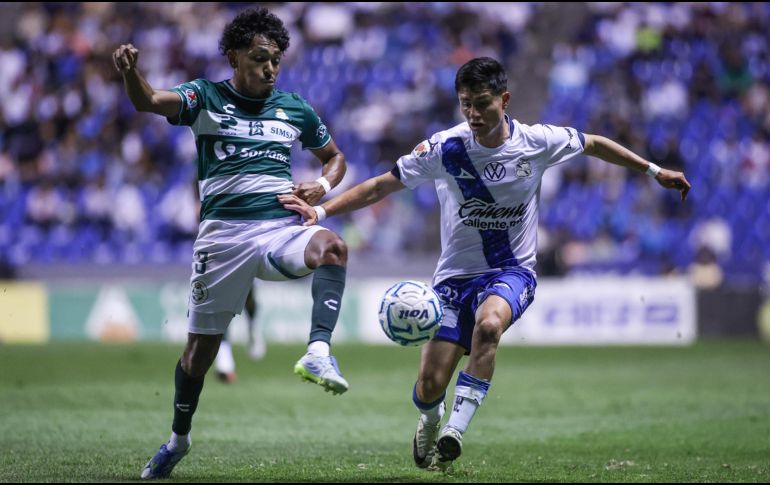 El caso entre Puebla y Santos evidenció cómo una publicación en redes puede cruzar límites y obligar a un club a disculparse públicamente. IMAGO7.