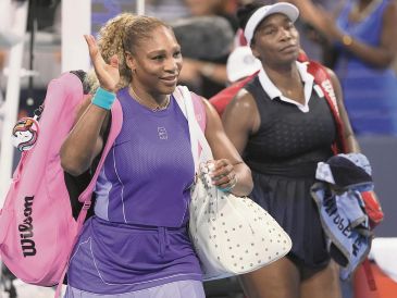 Las hermanas Williams ganaron los títulos de dobles del Abierto de Estados Unidos en 1999 y 2009, y tienen marca de 27-7 en sus nueve participaciones. AP