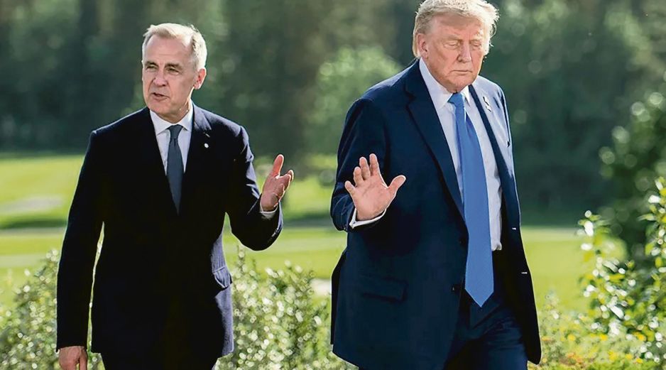 El primer ministro de Canadá, Mark Carney, junto al presidente de EU, Donald Trump.  EFE
