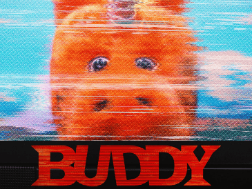 "Buddy" busca combinar terror, comedia y una estética deliberadamente inspirada en la televisión infantil de décadas pasadas. ESPECIAL/Buddy/IMdb