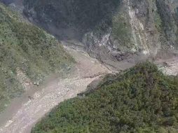 Esta fotografía muestra una zona afectada por un deslizamiento de tierra cerca del puerto de Gyirong, en la Región Autónoma del Tíbet, en el suroeste de China. Xinhua