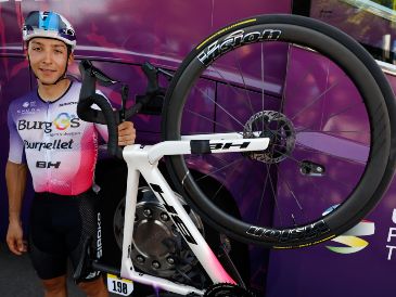 Para César Macías, "sin duda la referencia en México es Isaac del Toro", pero su ídolo ha sido el considerado mejor sprinter de la historia, Mark Cavendish. EFE / J. Lizón