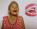 Conservar 20 dientes o más en la etapa adulta mayor es un objetivo médico totalmente alcanzable. ESPECIAL / CANVA
