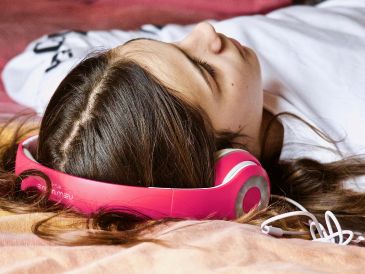 Durante la adolescencia, nuestro cerebro experimenta una explosión de actividad y plasticidad sin precedentes. ESPECIAL / CANVA