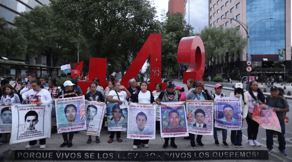 Los familiares solicitaron a la presidenta Claudia Sheinbaum que haya libre manifestación sin cercos policiacos. SUN