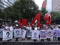 Los familiares solicitaron a la presidenta Claudia Sheinbaum que haya libre manifestación sin cercos policiacos. SUN
