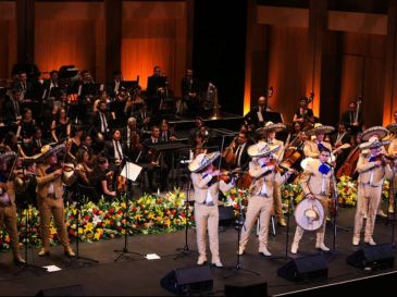Los mariachis Nuevo Tecalitlán y Los Camperos recorrieron parte del repertorio de dos figuras que marcaron la música mexicana. EL INFORMADOR/J. Acosta