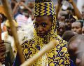 El rey Oyo Nyimba Kabamba Iguru Rukidi IV, monarca del reino de Tooro, durante la celebración de su 18vo cumpleaños en Fort Portal, Uganda, el sábado 17 de abril de 2010, momento en que asumió plenamente sus funciones. AP/M. Hofer.