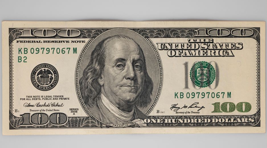 El tipo de cambio FIX publicado hoy virnes 28 de agosto en el Diario Oficial de la Federación (DOF) se ubica en 16.9712 pesos por dólar. UNSPLASH / E. AKYURT