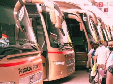 Las autoridades estatales buscan implementar filtros de seguridad en terminales terrestres para evitar el traslado de víctimas con engaños. EL INFORMADOR / ARCHIVO