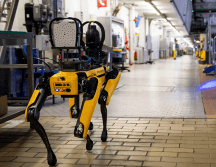 La implementación de tecnologías de choque eléctrico plantea graves dilemas éticos y de derechos humanos, especialmente tras incidentes fatales en otros contextos penitenciarios. EFE/Boston Dynamics