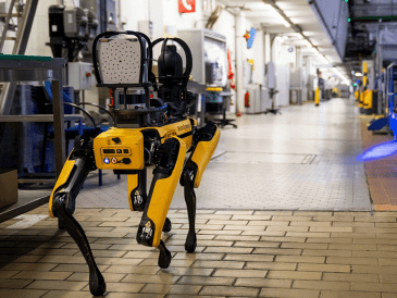 La implementación de tecnologías de choque eléctrico plantea graves dilemas éticos y de derechos humanos, especialmente tras incidentes fatales en otros contextos penitenciarios. EFE/Boston Dynamics