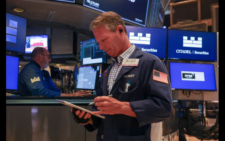 En la semana, el Dow gana un 0.5 %, el S&P 500 un 0.5 % y el Nasdaq un 0.9 por ciento. EFE/S. Yenesel