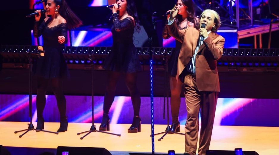 Con temas como “No podrás”, lágrimas, risas y una lluvia de clásicos, el intérprete convirtió el Auditorio Telmex en una noche llena de nostalgia. EL INFORMADOR/ J. Acosta