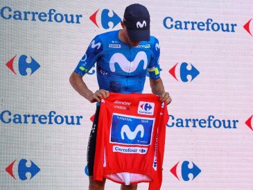 Enric Mas nunca ha vestido el maillot de líder en una gran vuelta y podría decidir no utilizar la prenda durante la novena etapa de la Vuelta. AFP / J. Lago