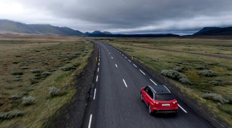 Una de las medidas más efectivas que puedes adoptar es mantener una velocidad constante. UNSPLASH