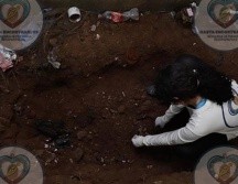 La osamenta se encontraba en el patio del inmueble y presenta “un avanzado estado de descomposición”. FACEBOOK/Hasta Encontrarlos México
