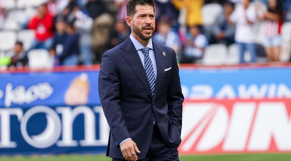 Benjamín Mora destacó la reacción de Pachuca ante Chivas, aunque consideró que sus dirigidos merecieron quedarse con los tres puntos. IMAGO7.
