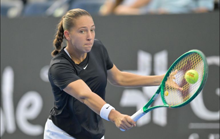 La tenista venció a Elise Mertens en la final. EFE/ M. SIERRA