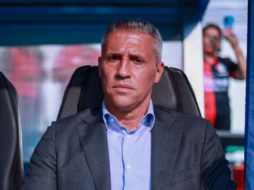 Crespo reconoce que Atlas debe corregir expulsiones y penales para evitar que vuelvan a condicionar sus partidos. IMAGO7.
