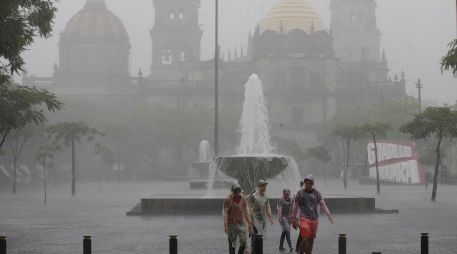 Temporal de lluvias podría extenderse hasta finales de año, afirma especialista