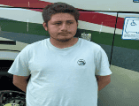 De acuerdo con ICE, Pérez Hernández es un ciudadano mexicano que enfrenta acusaciones relacionadas con delitos sexuales contra menores. X / @ICEgov