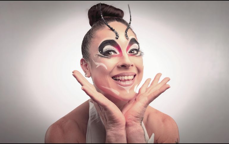 Dentro del espectáculo, la artista participa en el acto “Las luciérnagas”. CORTESÍA
