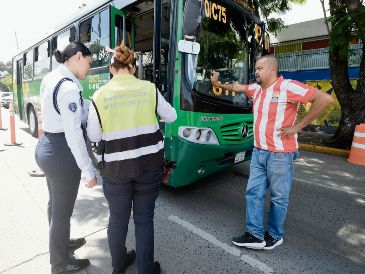 Capacitación, supervisión y vigilancia forman parte de las medidas aplicadas para disminuir los riesgos asociados con el transporte público. ESPECIAL