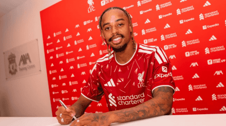 Liverpool tiene reemplazo para Salah; el joven Barcola llega como el fichaje más caro de la historia del club. ESPECIAL / Liverpool