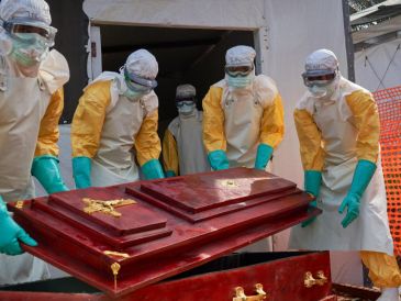 Las muertes comunitarias siguen creciendo y el viernes pasado pasaron de 24 a 41 los fallecidos en sus aldeas. EFE/ D. Dirole