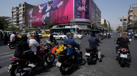 La publicación de Trump ocurre mientras las conversaciones para buscar una salida diplomática al conflicto permanecen estancadas. AP/Vahid Salemi