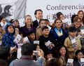 La regulación de los celulares en las escuelas ha cobrado fuerza en distintos países ante las preocupaciones sobre sus efectos en la concentración, el aprendizaje, la convivencia y la salud mental de niños y adolescentes. EFE/S. Gutiérrez