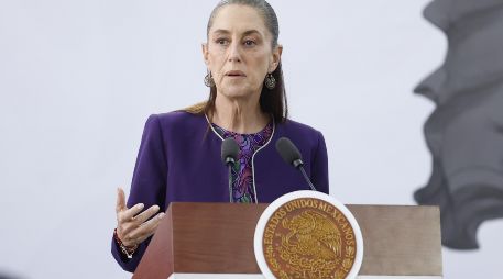 La Presidenta Claudia Sheinbaum señaló que alrededor de 28 millones de estudiantes inician actividades escolares este 31 de agosto, entre alumnos de educación básica, media superior y otros niveles educativos. EFE / S. Gutiérrez