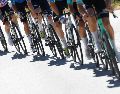 Emi, parte del A.R. Monex Pro Cycling Team U17, el mismo equipo que proyectó a Isaac del Toro a los reflectores de Europa, fue la primera en completar el circuito en Italia. EFE / ARCHIVO