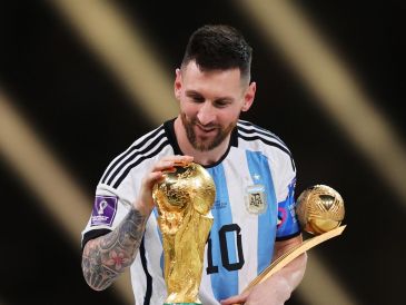 Lionel Messi anunció oficialmente su retiro del equipo nacional mediante una emotiva carta. EFE / ARCHIVO