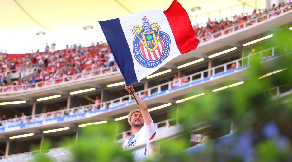 Chivas ajustó los horarios de sus partidos ante Pumas y Necaxa, además de preparar una doble cartelera con su equipo femenil en el Estadio AKRON. IMAGO7.