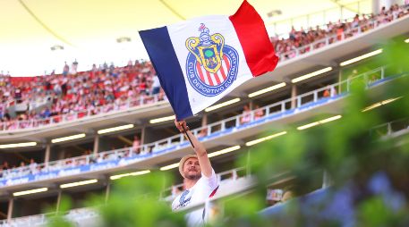 Chivas ajustó los horarios de sus partidos ante Pumas y Necaxa, además de preparar una doble cartelera con su equipo femenil en el Estadio AKRON. IMAGO7.