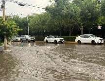 Una de las vialidades afectadas es avenida México, donde se aprecian inundaciones y encharcamientos. ESPECIAL