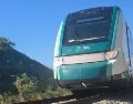 Los pasajeros esperaron ser trasladados en autobús a otra estación para continuar su viaje. X/@TrenMayaMX