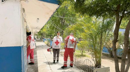 Personal de primeros auxilios atendió una emergencia en un plantel de Culiacán. ESPECIAL
