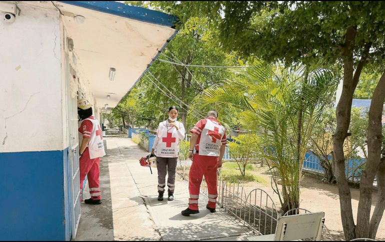 Personal de primeros auxilios atendió una emergencia en un plantel de Culiacán. ESPECIAL